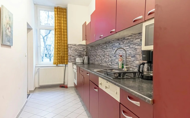 3BR Belvedere Bookable for Long Stays