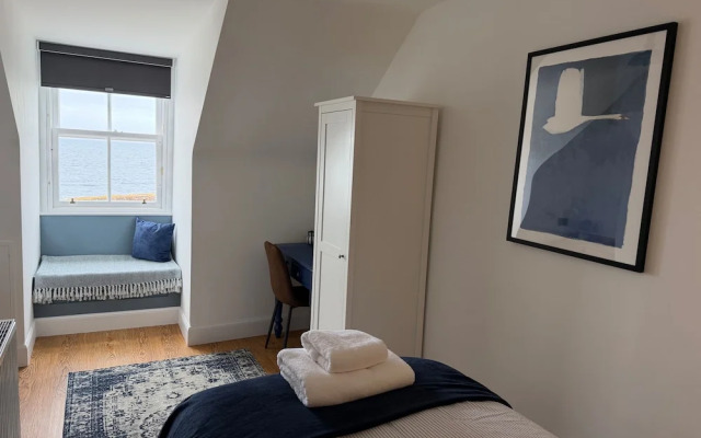 Sea View 4-bed Townhouse, Sleeps 7 in Anstruther
