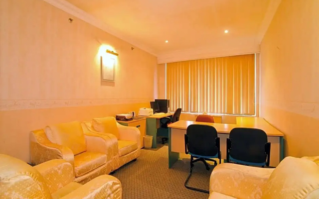 Dynasty Hotel