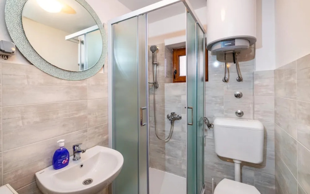 Stunning Apartment in Razanac With 2 Bedrooms and Wifi