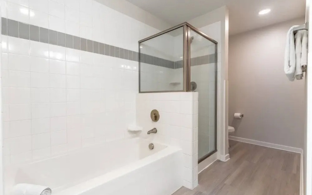 4001 Vista Cay