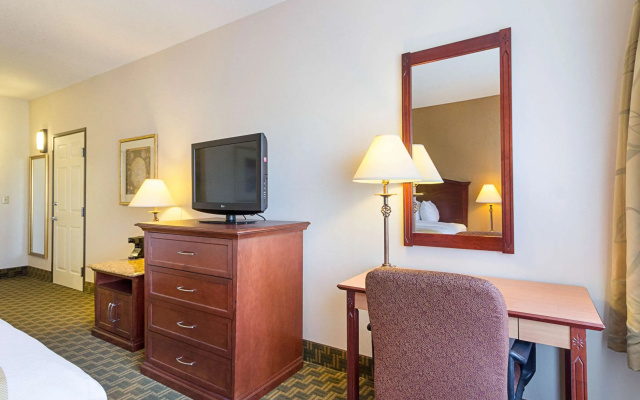 Quality Inn Fairmont