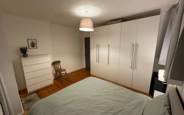 Stirling Haven: Charming 3B Apt In City Centre