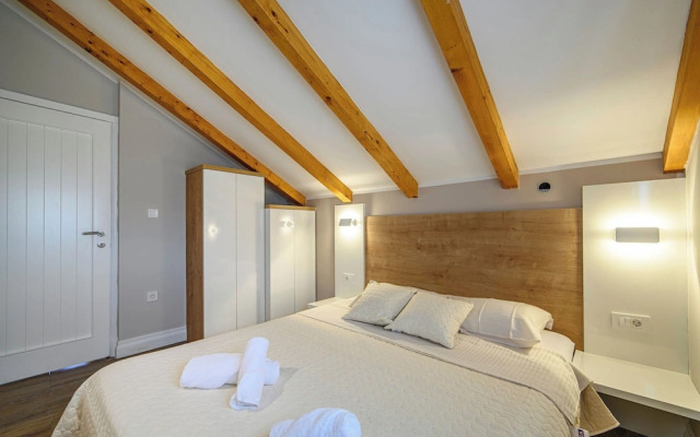 Apartments Orsula Near old Town