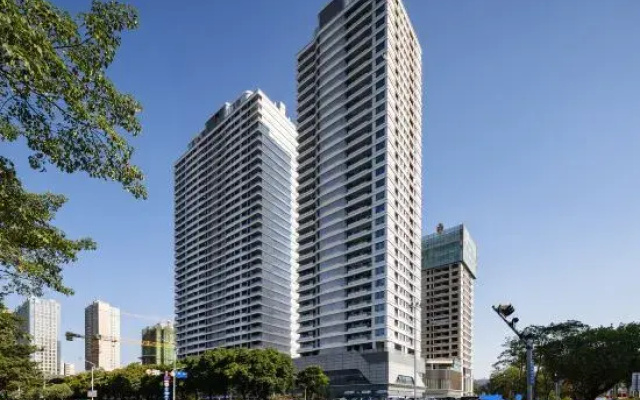 Beihai Lanyue Hotel (He'anning Chuncheng Beihai High-speed Railway Station Branch)