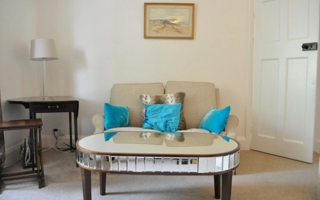 Charming 3 Bedroom House in North Oxford
