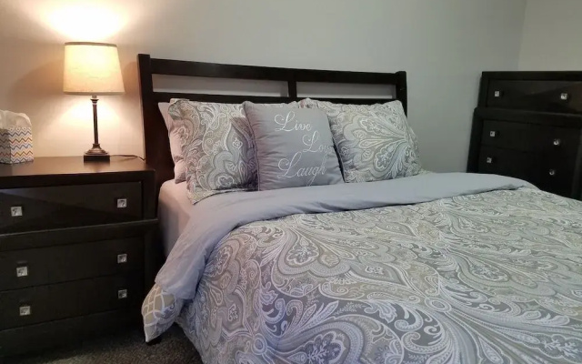 Lafayette Townhouse 105