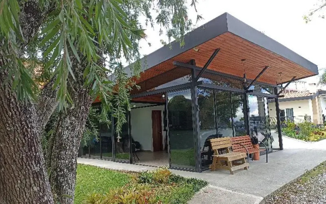 Isak Hotel & Golf Aeropuerto