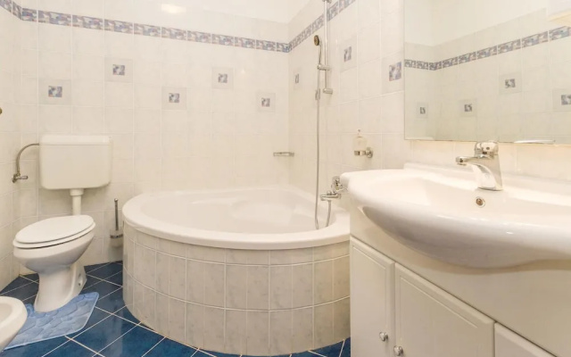 Nice Home in Buje With Wifi and 1 Bedrooms
