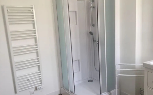 Large Comfortable Apartment in Bayeux