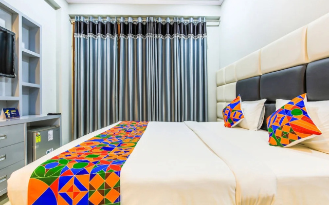 SR 1 by FabHotel