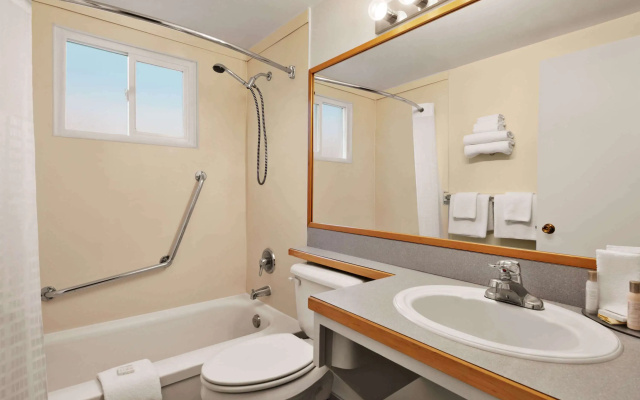 Travelodge by Wyndham Quesnel