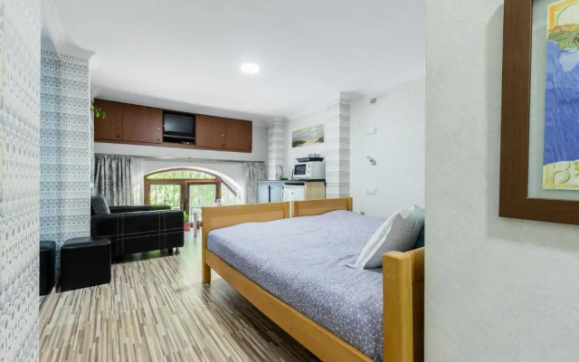 H&B Apartments Akhvelediani II