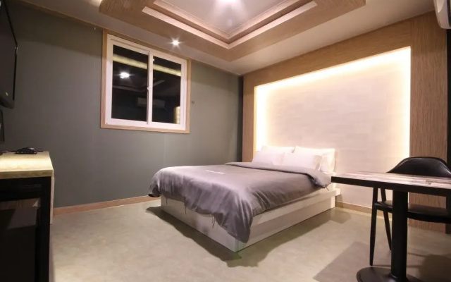 Gumi Wonpyeong-dong Hotel V2