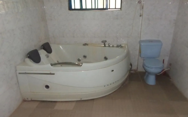 Keblat Hotel  Suites