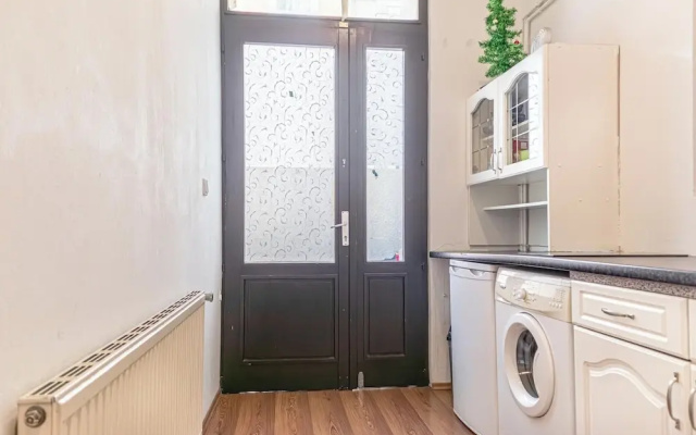 Bright 1BR Apt Perfect for Long Stays