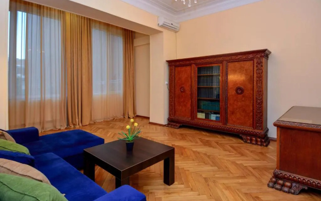 Gio's Apartment