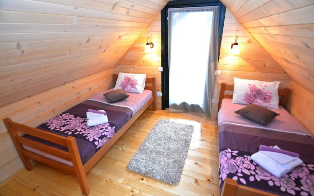 Holiday Homes & Bungalows Povija