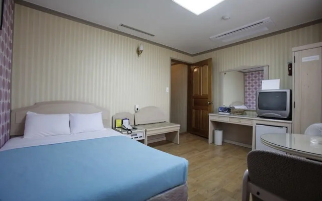 Geoje Tourist Hotel