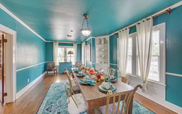 'the Pink Azalea' - Tyler Home w/ Yard + Patio!