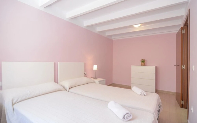 Bungalow - 4 Bedrooms with Pool and WiFi - 104998