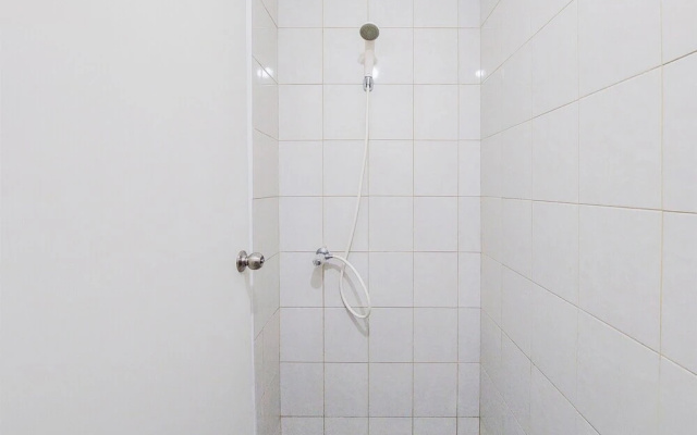 Comfy Studio At Poris 88 Apartment