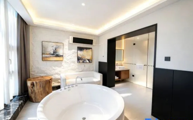 Long-term residence at Keguan Hotel (Yutian Airport Lop Nur Secret Grilling Restaurant, Urumqi)