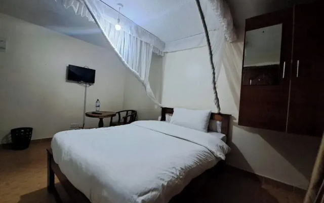 Baaz Hotel Kakamega