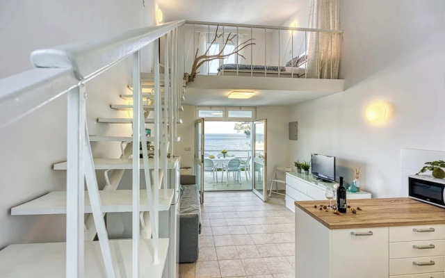 Valdarke Seaside Apartment