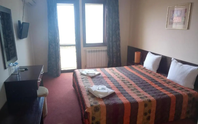 Hotel Elena