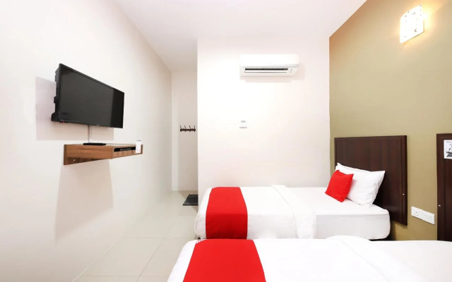 OYO 90456 Hotel Tgl