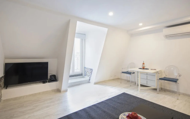 Traditional Duplex Terrace Principe Real