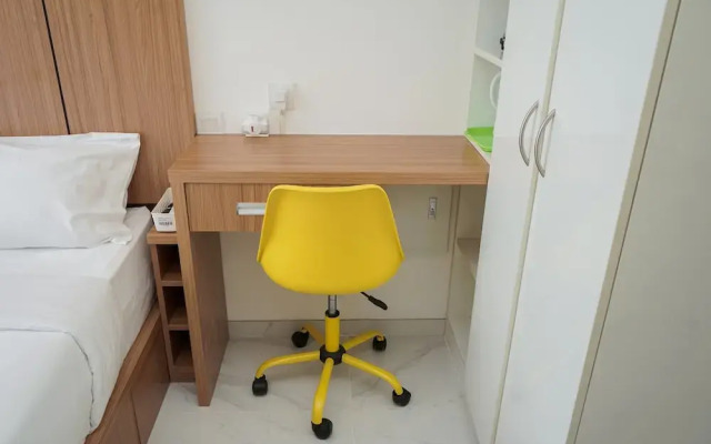 Well Appointed and Homey Studio at Sky House BSD Apartment