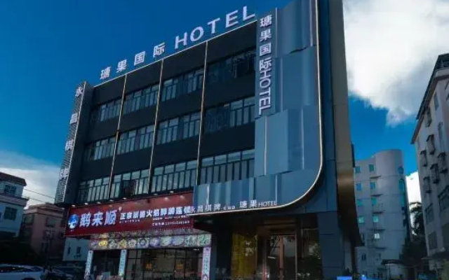 Tanks Hotel