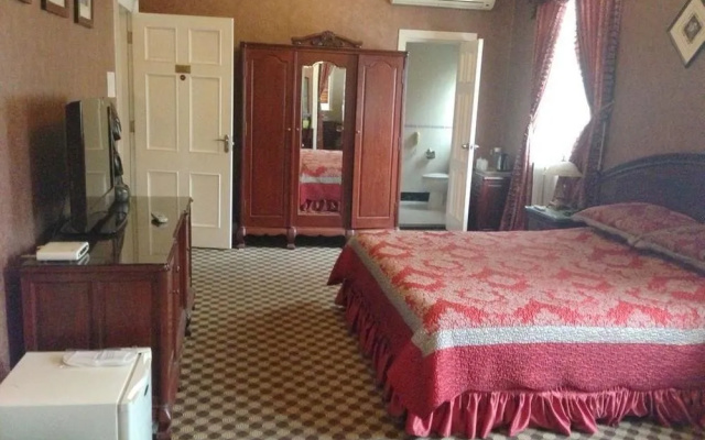 Ling Long Hotel