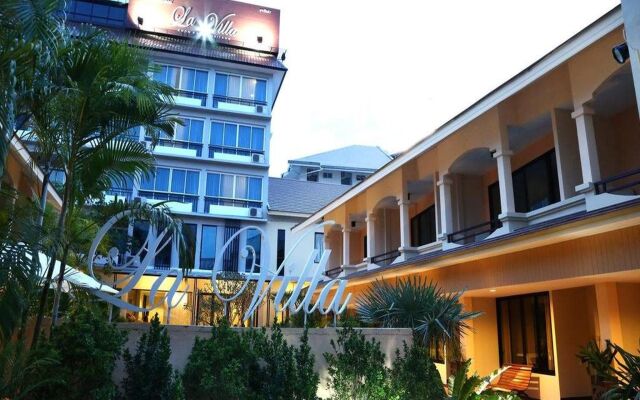 Hotel La Villa Khon Kaen вид на фасад