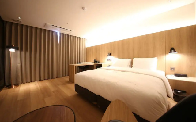 Changwon Hotel True