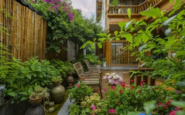 Lijiang Blooming Flowers·Garden Designer Homestay (South Gate Branch)