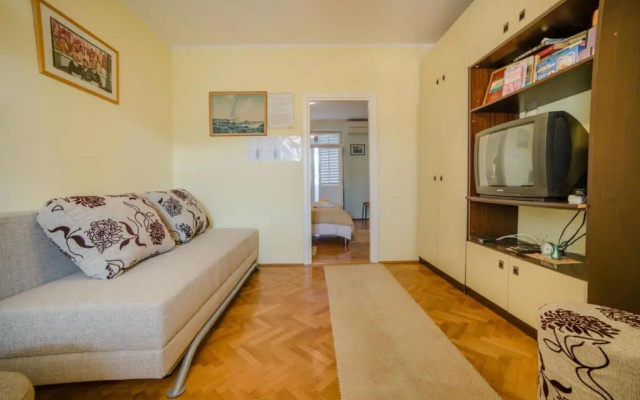 Apartment 804