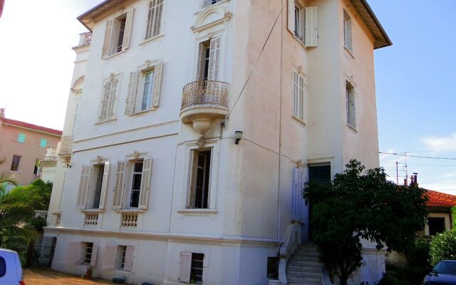 Отель Appartement Marius Monti вид на фасад