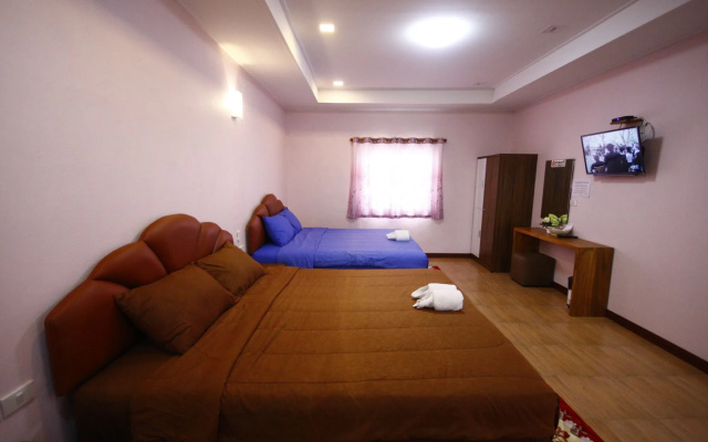 Hi Tech Resort