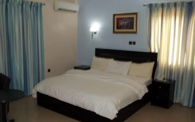 Signature Grand Hotel