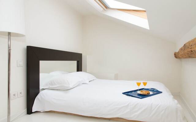 Апартаменты Mabillon - St Germain des Pres Apartment Париж комната для гостей