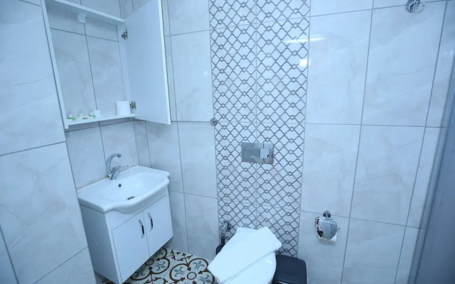 Grand Almira Hotel