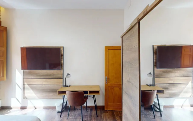 Triana Rooms EH