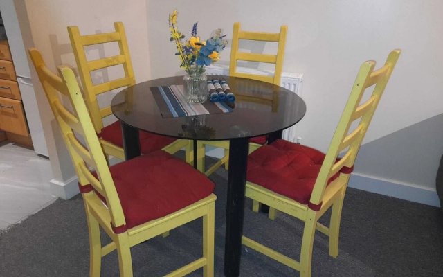 Lovely 2-bed Apartment With 2 Bathrooms in London