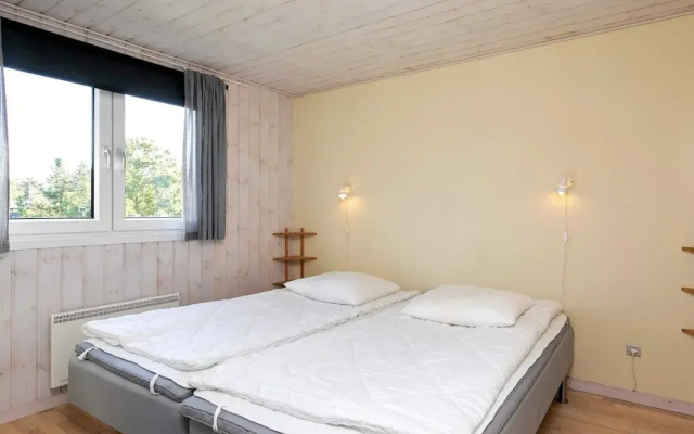 8 Person Holiday Home in Saeby-by Traum