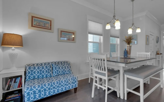 Latitude Adjustment 4 Bedroom Home by RedAwning