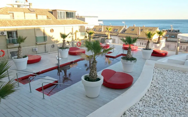 Sea View Apartment Near The Beach