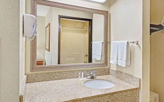 Baymont Inn And Suites Indianapolis